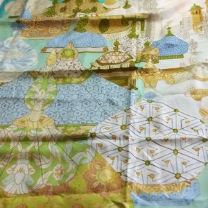 NWOT Salvatore Ferragamo 100% Silk scarf